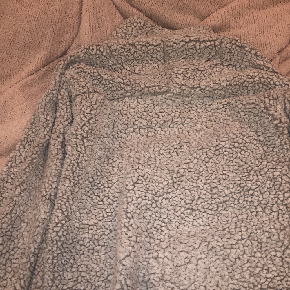 True Grit pullover!!! - Picture 2 of 6